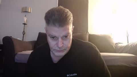 Snapshot of 989guy chatting on January 15, 2026, 1:43 am 989guy online show from January 15, 2026, 1:43 am