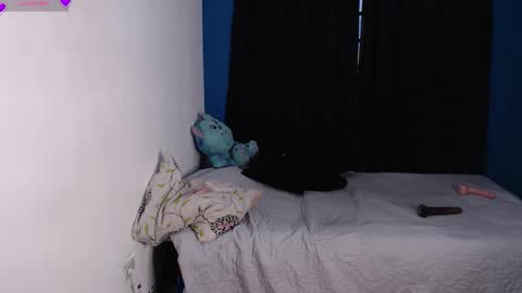 Snapshot of 9sophie_rosse chatting on September 13, 2025, 4:18 pm sofi 3 online show from September 13, 2025, 4:18 pm