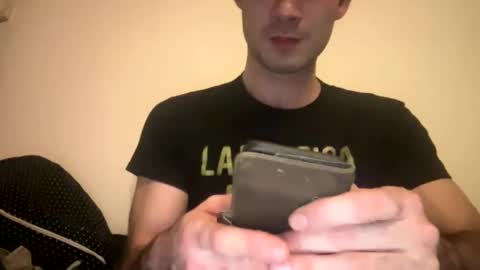 Snapshot of 9thislandd chatting on January 8, 2025, 4:44 pm 9thislandd online show from January 8, 2025, 4:44 pm