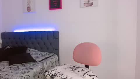 Snapshot of _abby_cooper_ chatting on January 24, 2025, 3:43 am Abby Cooper online show from January 24, 2025, 3:43 am