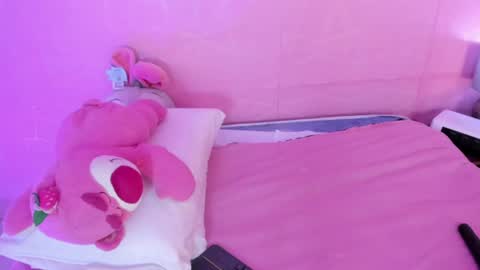 Snapshot of _abril77 chatting on June 18, 2026, 9:14 am Abril online show from June 18, 2026, 9:14 am