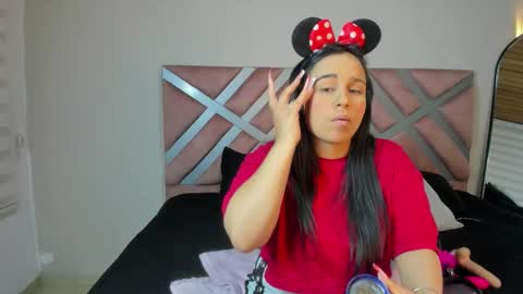 Snapshot of _adahara_queen_ chatting on October 26, 2025, 5:02 am Adahara online show from October 26, 2025, 5:02 am