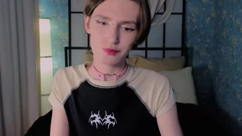 Snapshot of _adrian_the_one chatting on October 30, 2025, 1:12 pm adrian online show from October 30, 2025, 1:12 pm