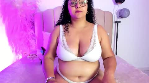 _aithanaa_ online show from February 24, 2026, 6:17 pm