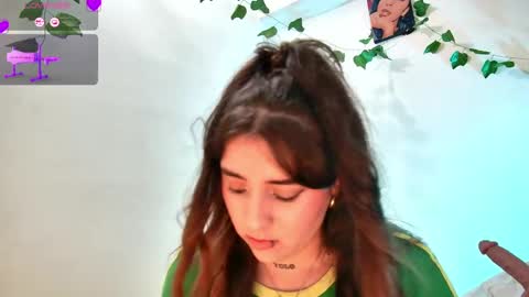 Snapshot of _alaia_sweet chatting on February 22, 2025, 6:52 pm _alaia_sweet online show from February 22, 2025, 6:52 pm