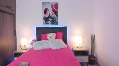 _alana_grey_ online show from April 16, 2026, 4:30 pm