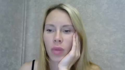 _alex1819 online show from October 3, 2025, 7:55 pm