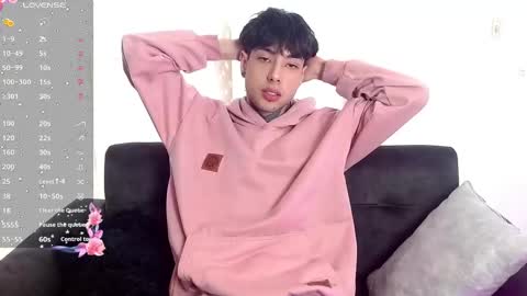 _alexblunt_ online show from December 28, 2024, 7:11 pm