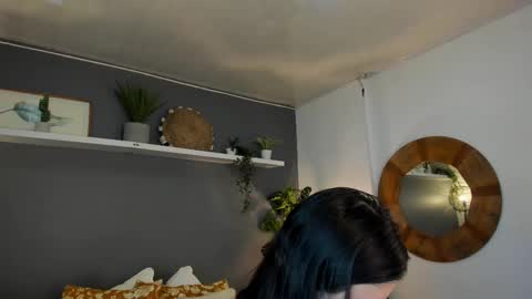  Alice  online show from February 21, 2025, 7:43 pm