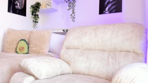 Snapshot of _alissonrose chatting on December 4, 2024, 4:05 pm Karo online show from December 4, 2024, 4:05 pm