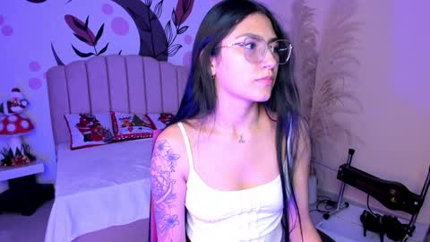 Allondra  online show from December 23, 2024, 11:39 pm