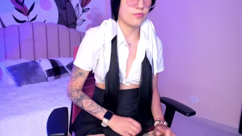 Allondra  online show from January 14, 2025, 11:05 pm