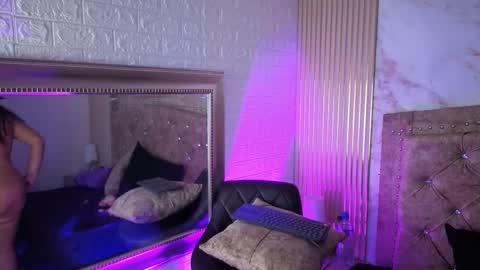 _andrealopez online show from March 11, 2026, 4:29 am