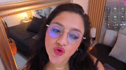 Snapshot of _andrealopez chatting on June 9, 2026, 4:24 am _andrealopez online show from June 9, 2026, 4:24 am