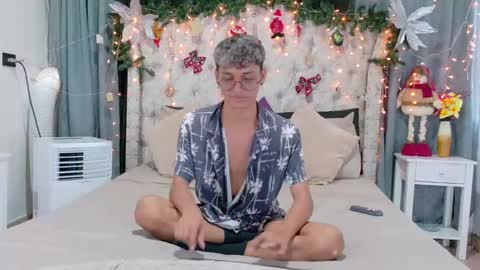 Andres online show from December 21, 2024, 7:27 pm