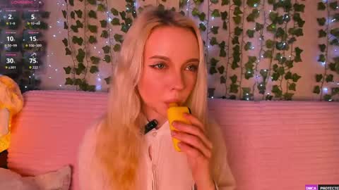 Snapshot of _angeldust_1 chatting on June 6, 2026, 2:49 am Emily online show from June 6, 2026, 2:49 am