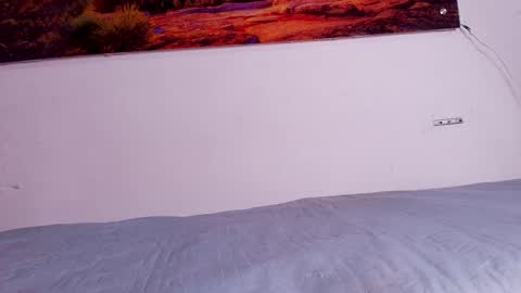 Snapshot of _aniisha_ chatting on November 4, 2025, 7:24 pm Any online show from November 4, 2025, 7:24 pm