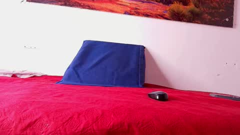 Snapshot of _aniisha_ chatting on November 6, 2025, 7:15 pm Any online show from November 6, 2025, 7:15 pm