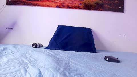 Snapshot of _aniisha_ chatting on November 8, 2025, 7:12 pm Any online show from November 8, 2025, 7:12 pm