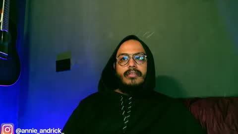 Annie Andrick online show from October 10, 2025, 1:21 pm