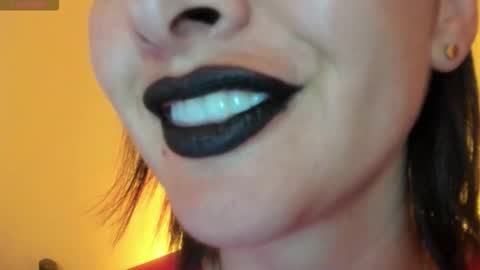 antonia online show from November 18, 2025, 10:36 pm