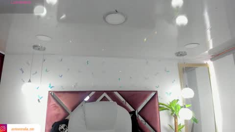 Snapshot of _antonnela_ chatting on February 5, 2026, 2:43 pm antonnela online show from February 5, 2026, 2:43 pm