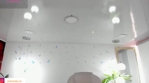 Snapshot of _antonnela_ chatting on February 22, 2026, 2:37 pm antonnela online show from February 22, 2026, 2:37 pm