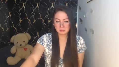 Snapshot of _arah chatting on November 1, 2025, 11:12 am arah online show from November 1, 2025, 11:12 am