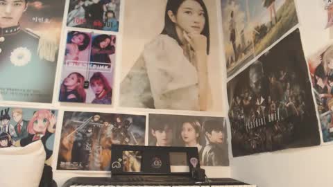 Ariana online show from November 6, 2025, 3:57 pm