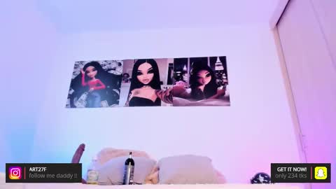 Snapshot of _ariana_lopez_ chatting on October 23, 2025, 2:05 pm Ariana online show from October 23, 2025, 2:05 pm