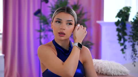 Snapshot of _arielle chatting on December 9, 2024, 9:28 am Arielle online show from December 9, 2024, 9:28 am