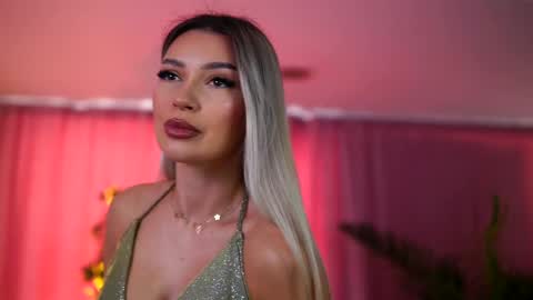 Snapshot of _arielle chatting on March 3, 2025, 9:33 am Arielle online show from March 3, 2025, 9:33 am