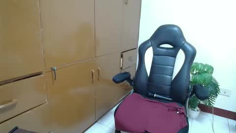 Angie online show from April 2, 2026, 2:20 am