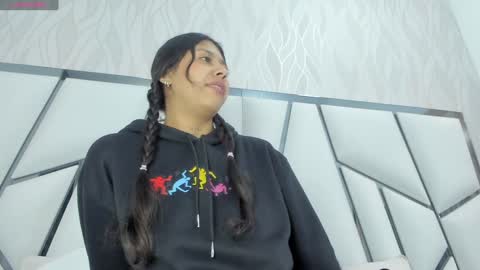 Aura online show from December 28, 2024, 3:04 am