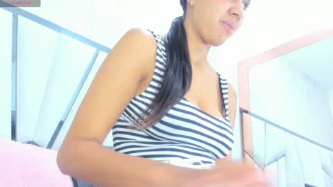 Aura online show from February 6, 2025, 3:06 am