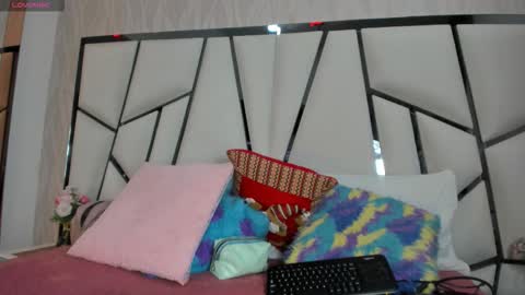 Aura online show from January 9, 2026, 3:20 am