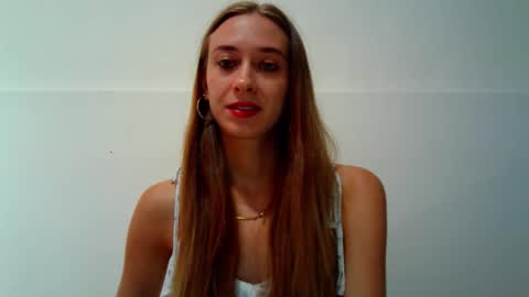 Snapshot of _aurora_sweet chatting on September 20, 2025, 10:05 am _aurora_sweet online show from September 20, 2025, 10:05 am