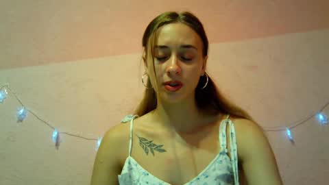 Snapshot of _aurora_sweet chatting on November 12, 2025, 9:53 am _aurora_sweet online show from November 12, 2025, 9:53 am