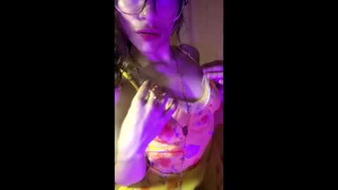 Snapshot of _available_ chatting on March 22, 2026, 12:47 am _available_ online show from March 22, 2026, 12:47 am