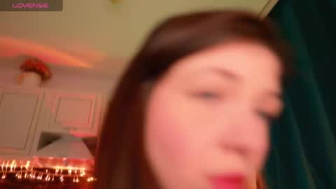 Snapshot of _axolot_ chatting on December 4, 2024, 2:31 am Olivia online show from December 4, 2024, 2:31 am