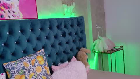 Snapshot of _azzalee_ chatting on July 6, 2026, 5:15 am AzzaLee online show from July 6, 2026, 5:15 am
