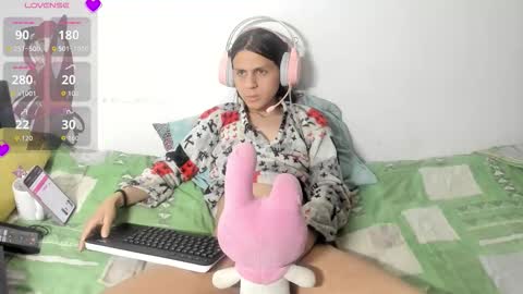 Snapshot of _baby_vi chatting on February 4, 2026, 2:06 am _baby_vi online show from February 4, 2026, 2:06 am