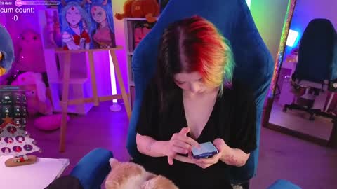 Snapshot of _biscuitty chatting on December 11, 2024, 9:55 pm Alice .. online show from December 11, 2024, 9:55 pm