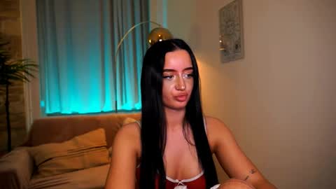 Pearl online show from April 16, 2026, 9:39 pm