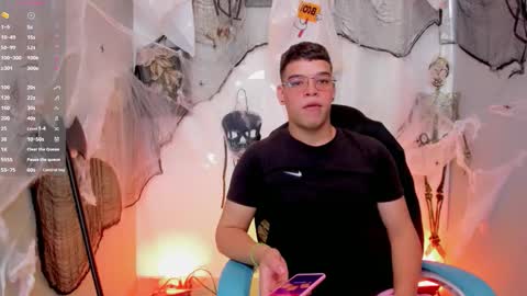 Snapshot of _blake_boy chatting on October 28, 2025, 7:05 pm _blake_boy online show from October 28, 2025, 7:05 pm