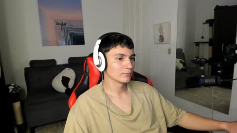 Snapshot of _blakee chatting on December 17, 2024, 7:07 am B L A K E online show from December 17, 2024, 7:07 am