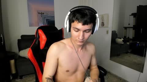 Snapshot of _blakee chatting on December 18, 2024, 6:21 am B L A K E online show from December 18, 2024, 6:21 am