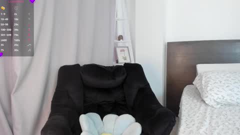 Snapshot of _bleuelune chatting on September 19, 2025, 2:51 pm Mary online show from September 19, 2025, 2:51 pm