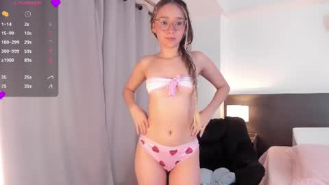 Snapshot of _bleuelune chatting on July 22, 2026, 1:08 am Mary online show from July 22, 2026, 1:08 am