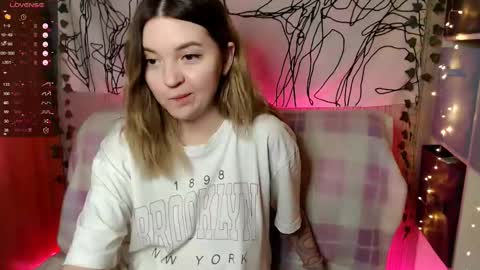 Snapshot of _blonde_barbie_ chatting on March 4, 2026, 10:05 pm Elizabeth online show from March 4, 2026, 10:05 pm